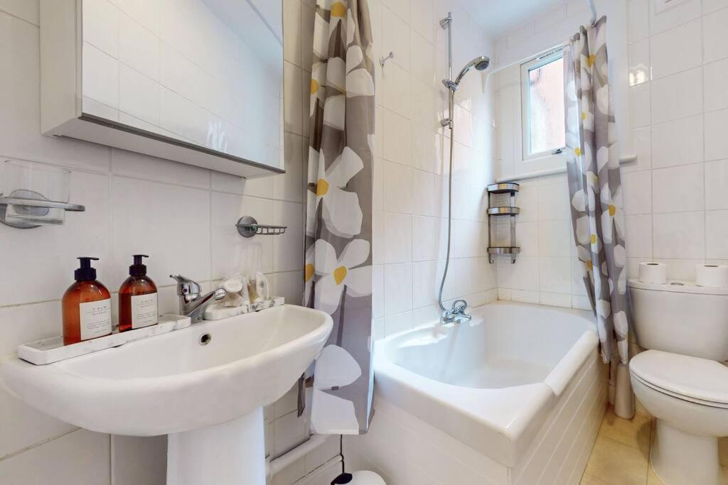 Spacious 2bd Cricklewood Leilighet *