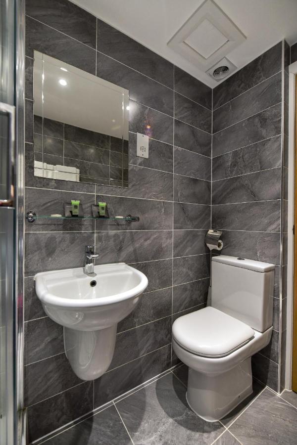 Queens Park Premier Hyde Park Hotel 4*