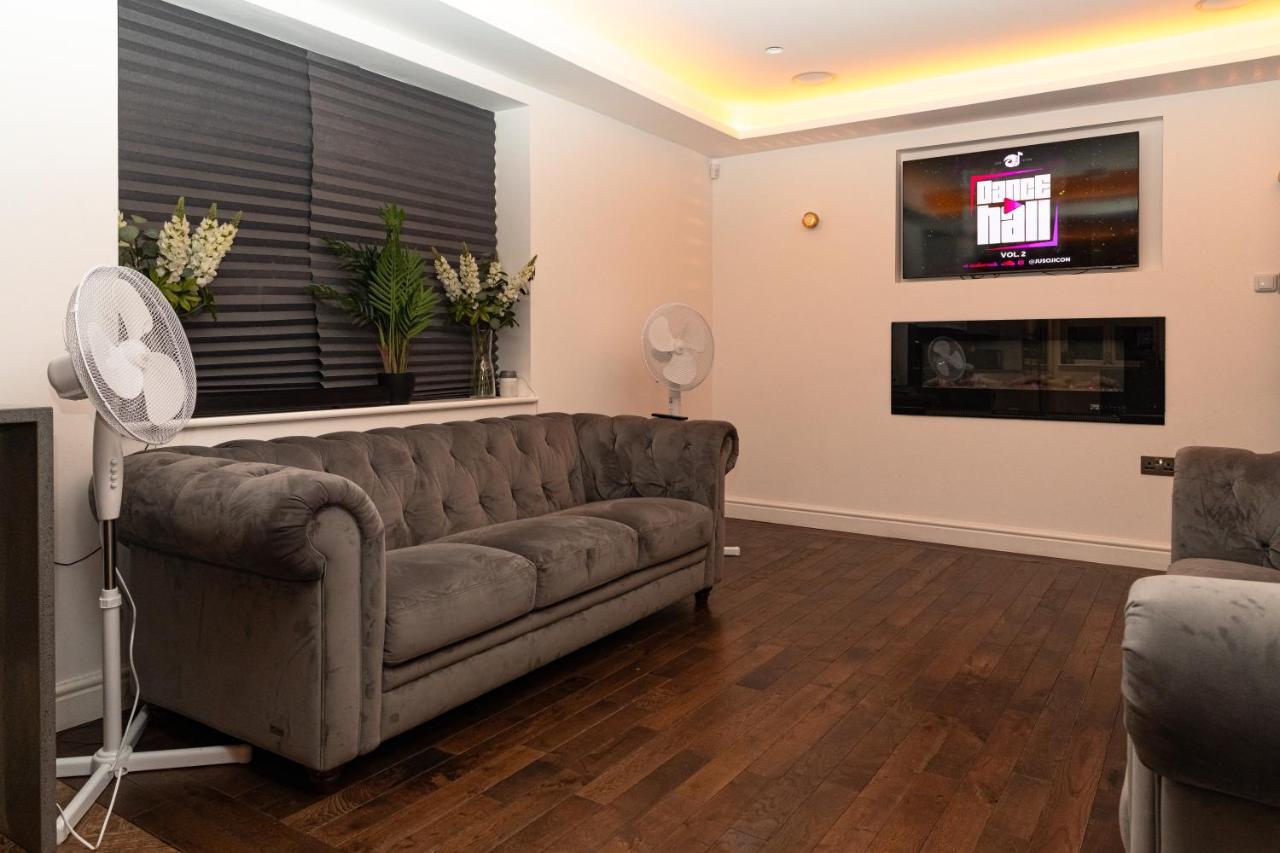 Bonneville House, Private Jacuzzi And Modern Interior Ferienhaus London