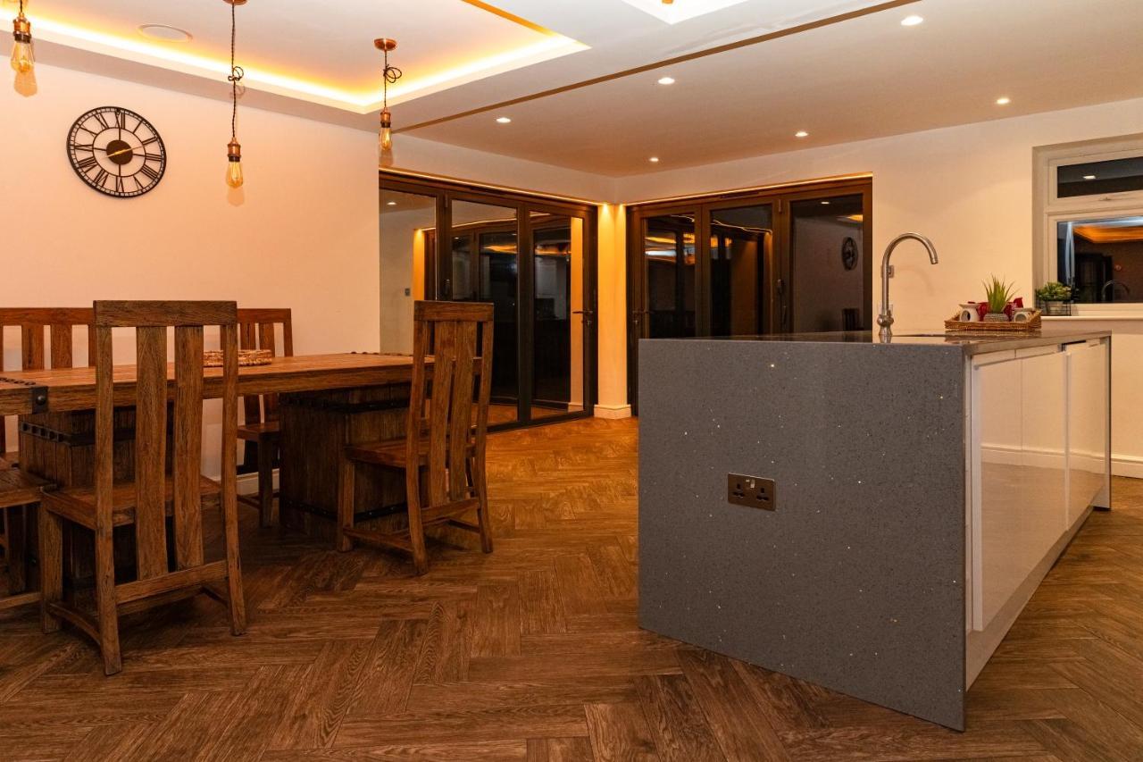 Bonneville House, Private Jacuzzi And Modern Interior Ferienhaus London