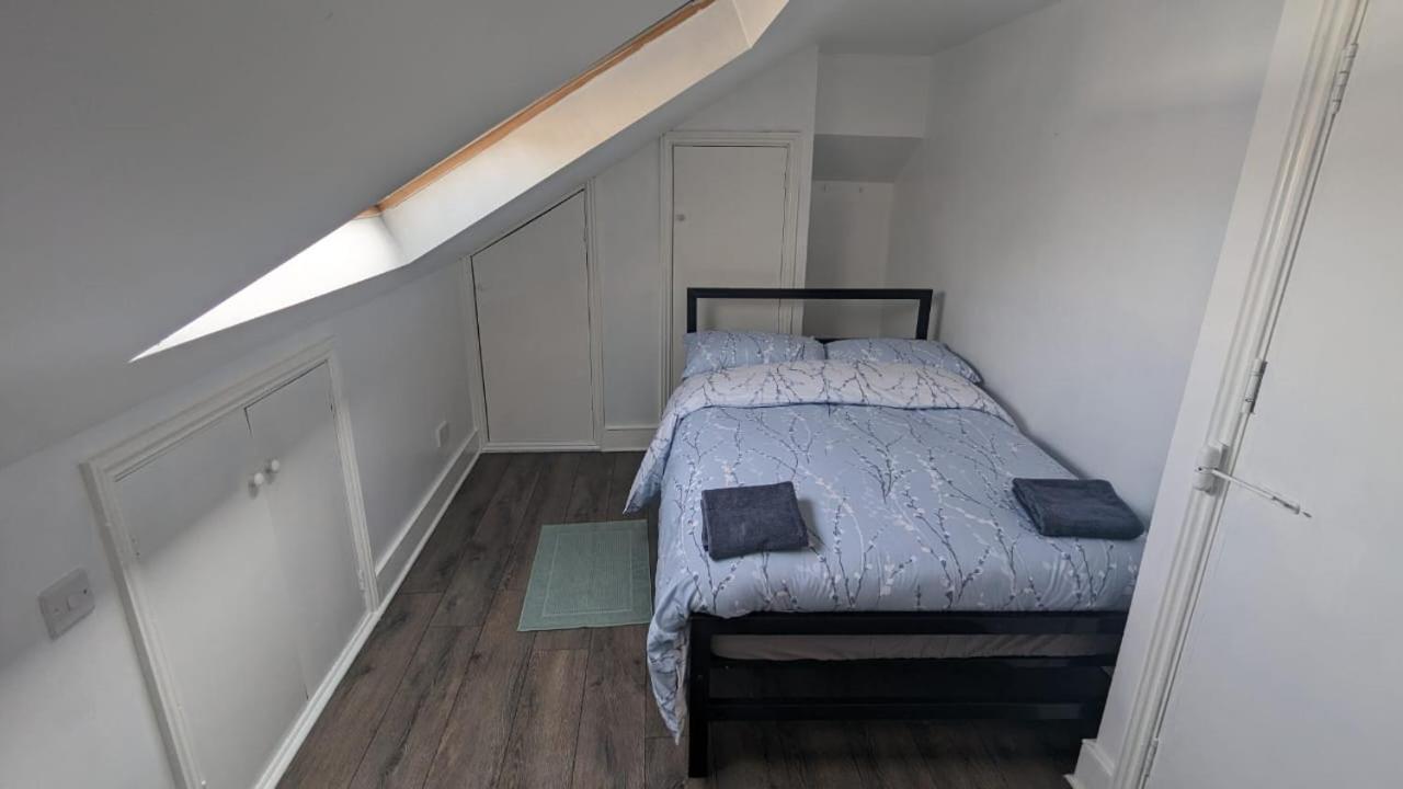 Rahal Outram Homestay London