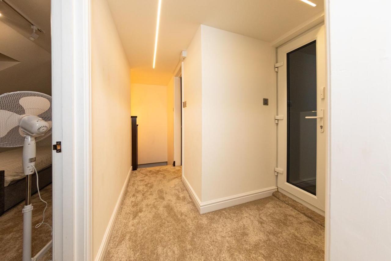 Bonneville House, Private Jacuzzi And Modern Interior Holiday home London