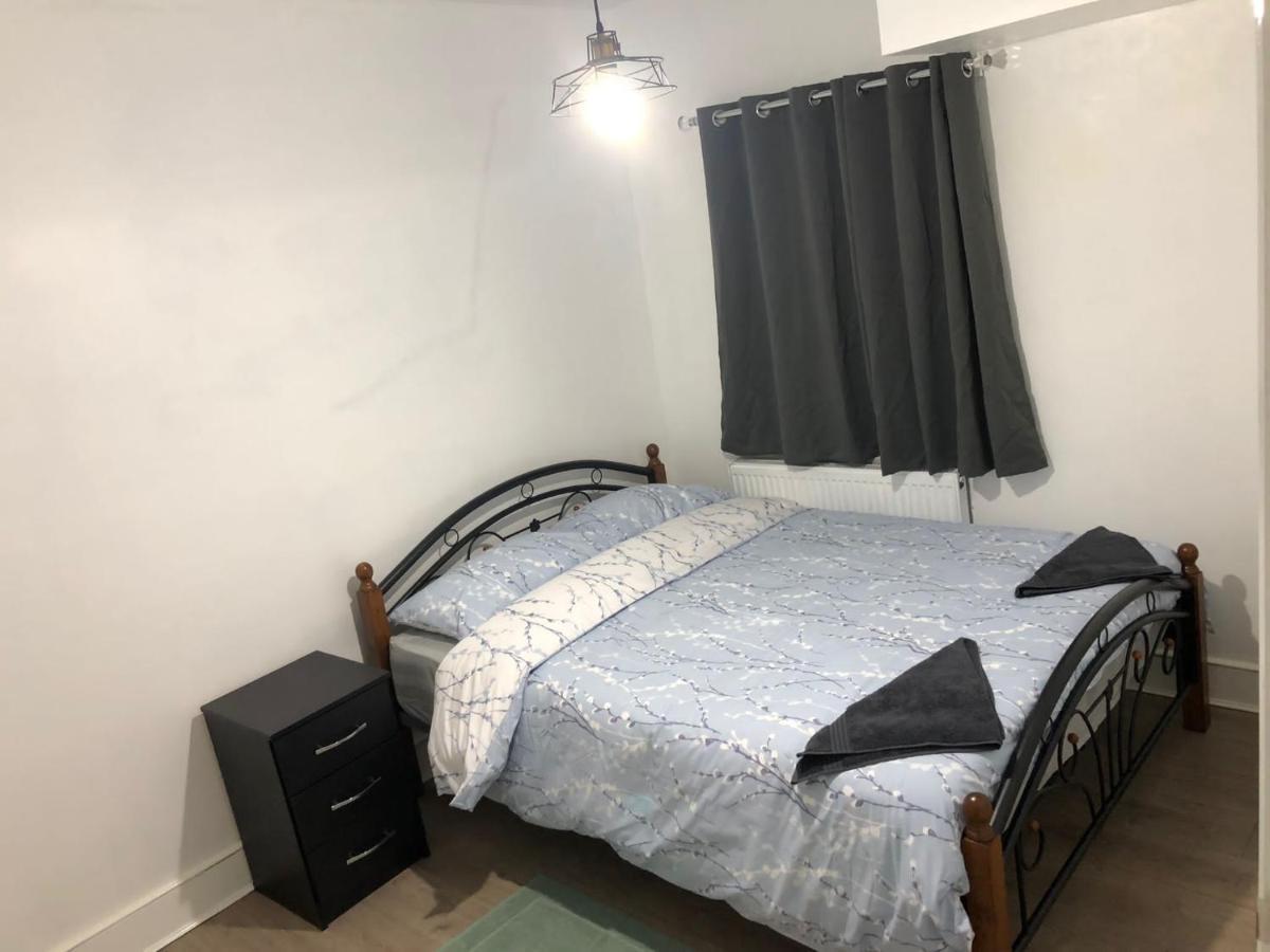 Homestay Rahal Outram London