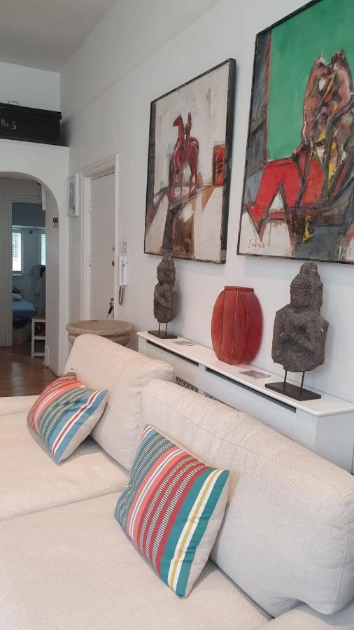 Beautiful Two Bedroom Flat In Kensington * London