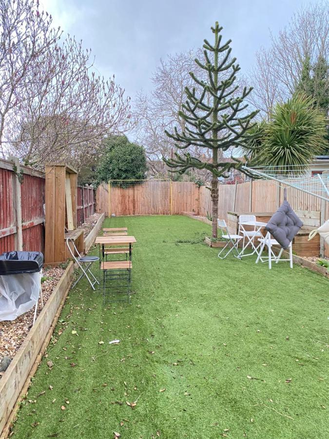 Cozy En-suite Near Stratford Londen