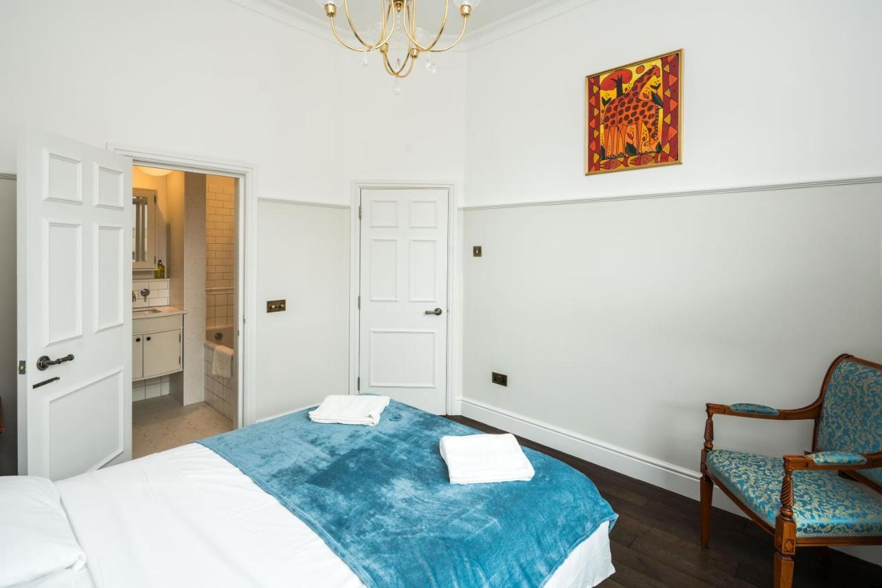 Apartment 4 Bedroom House Up To 10 People At Heart Of Kensington And Chelsea London