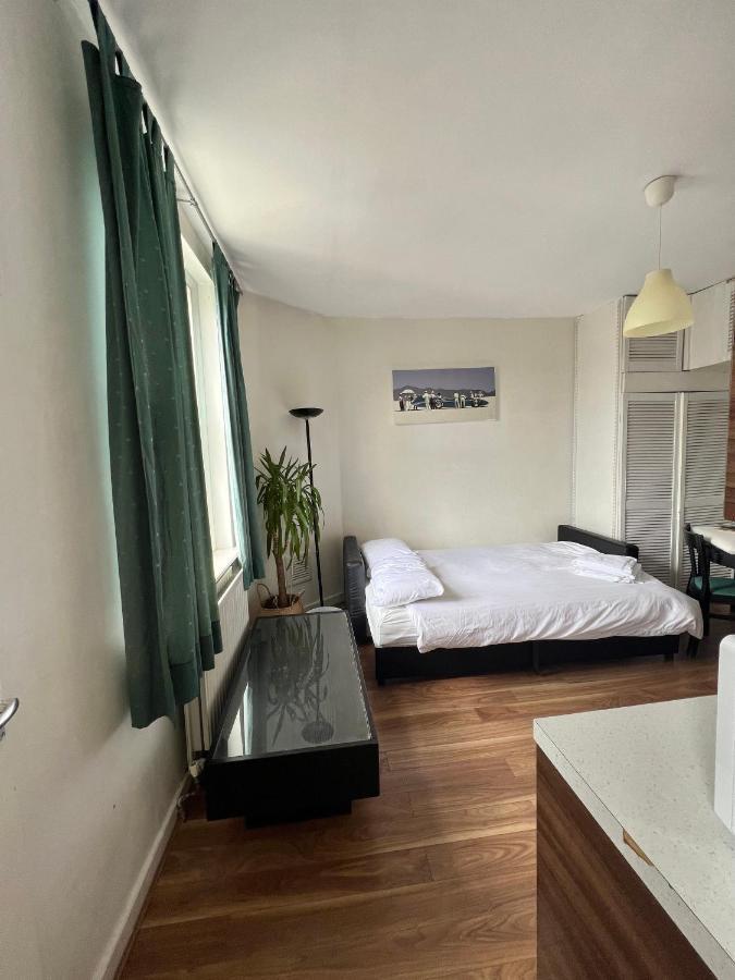 Bright Near Hyde Park Sleeps 4 Leilighet *
