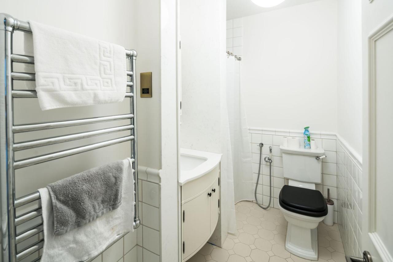 Apartment 4 Bedroom House Up To 10 People At Heart Of Kensington And Chelsea *