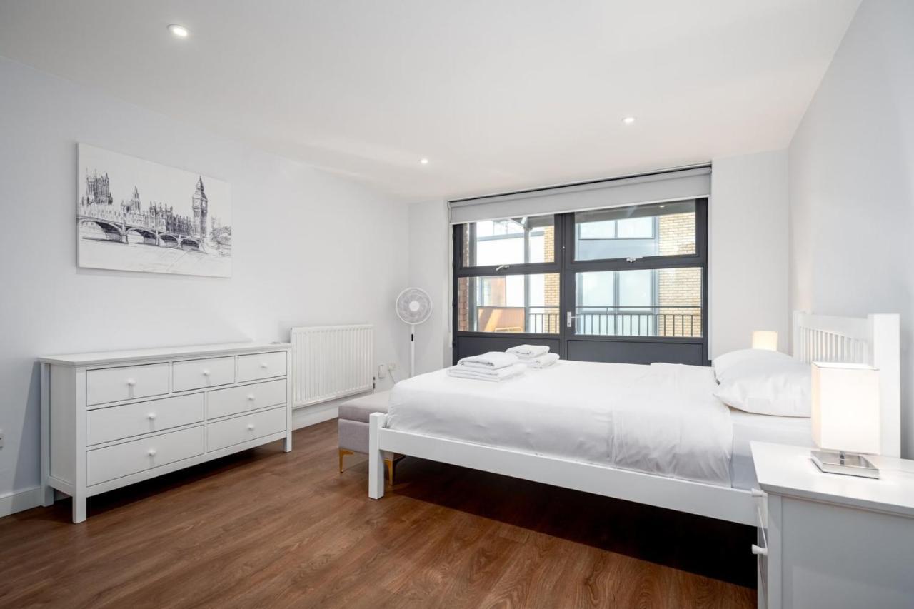 Modern & Spacious 2 Bedroom In London