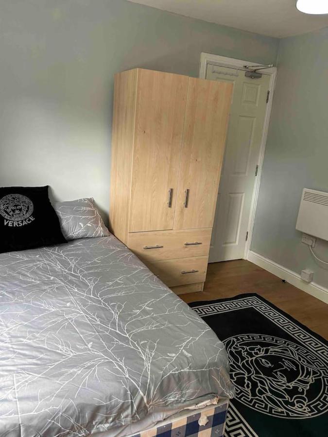 Studio Apartment Apartment *