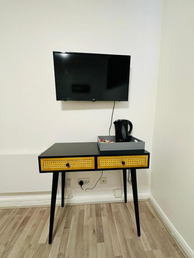 Premium Studio Flat 08 In Central *