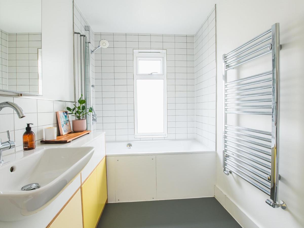 Holiday home Pass The Keys Peckham House With Garden London