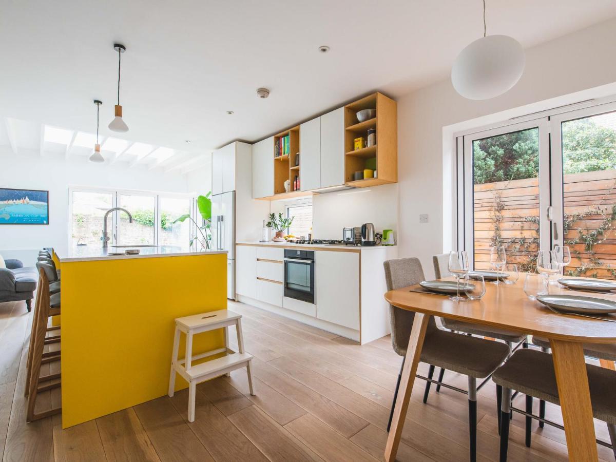 Pass The Keys Peckham House With Garden Holiday home