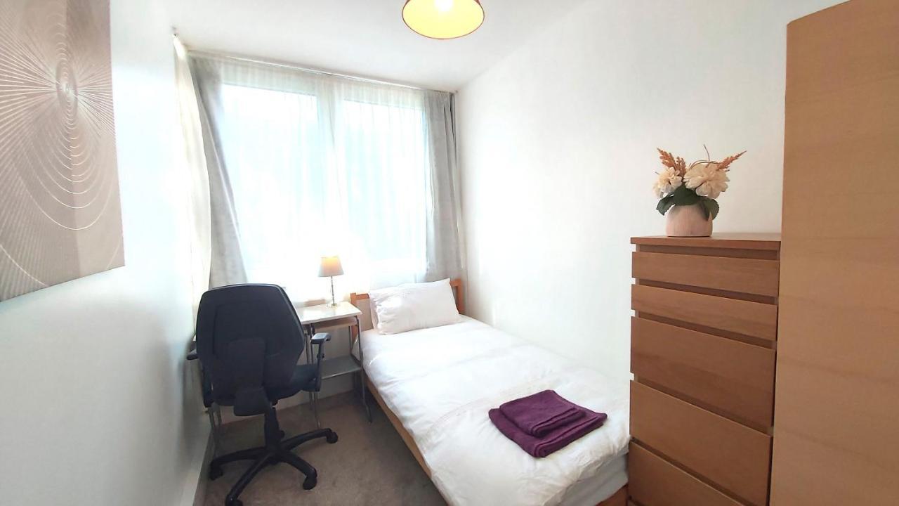 Oldbury House Apartment *