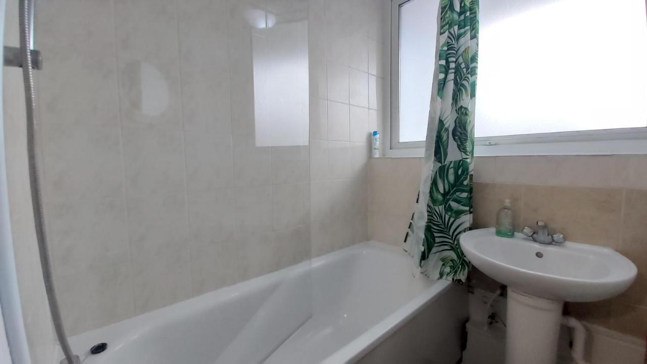 Oldbury House Apartment *