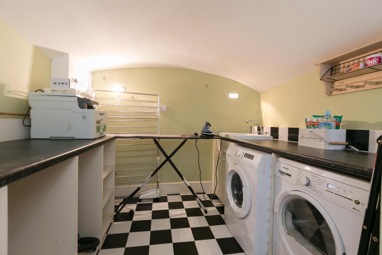 The Notting Hill - 2 Bedroom Close To Hyde Park Apartment *