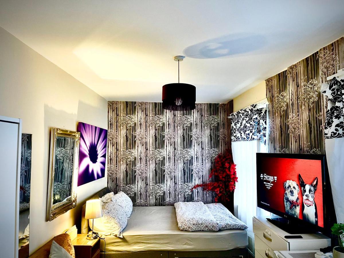 Comfy Double Bedroom Privat overnatting *