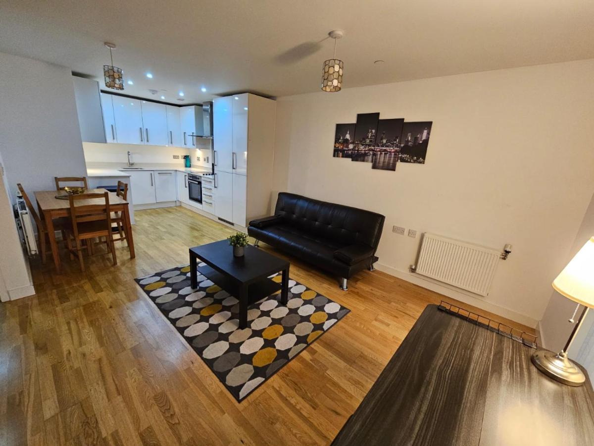 Wembley Stadium Luxurious Apartment London