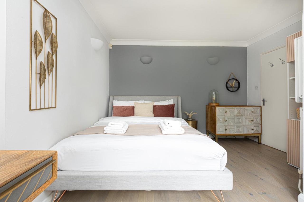 Apartment Stunning 2br Flat Wprivate Garden, Kilburn London
