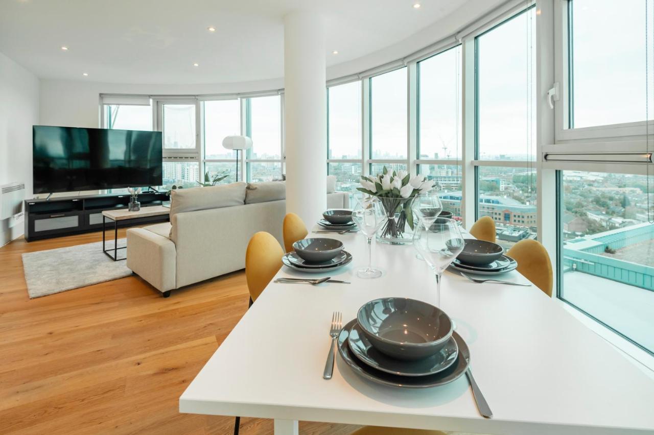 Vauxhall Skyline Apartment *