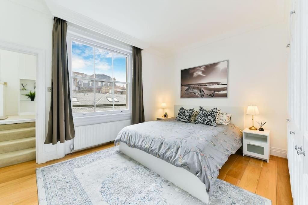 Appartement Knightsbridge Stylish Two Bedroom