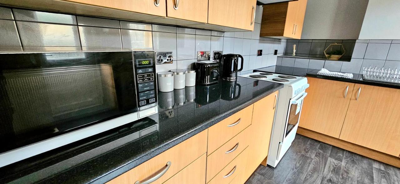 3 Bedroom House In Tottenham 10 Mins Walk From Seven Sisters Station