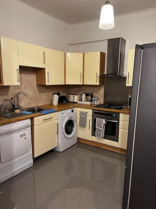 A Beautiful Four Bedroom Family London