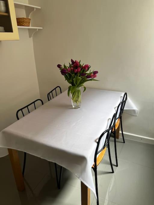 Holiday home A Beautiful Four Bedroom Family