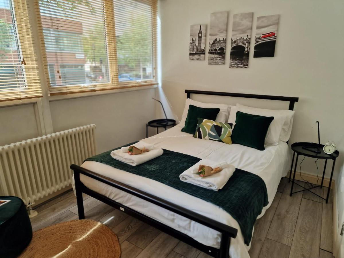 2 Bedrooms Flat In Great Location! Leilighet *