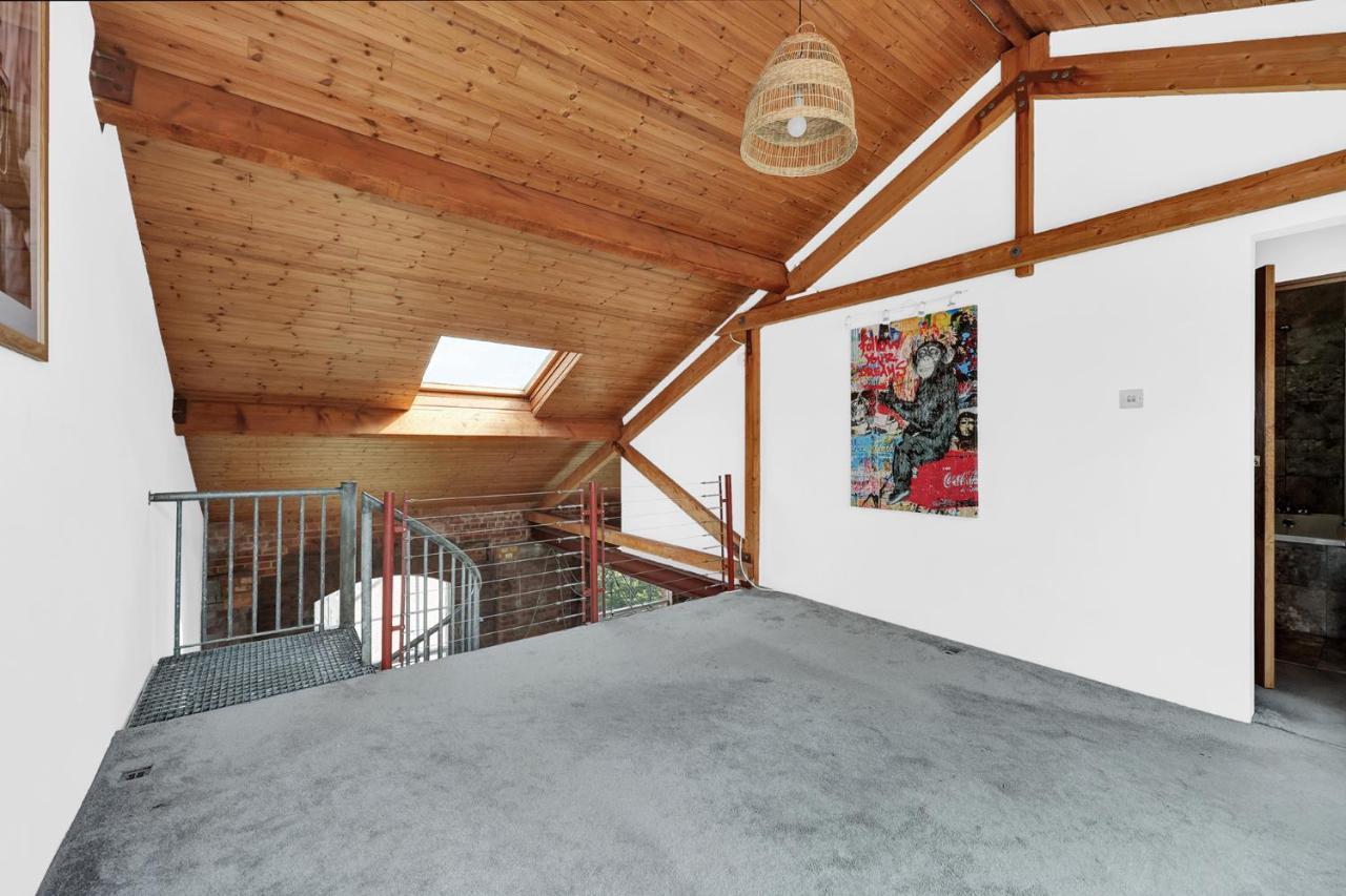 Appartement Large Industrial Style 2 Bedroom Short Term & Flexible Renting Canary Wharf With Free Wifi *