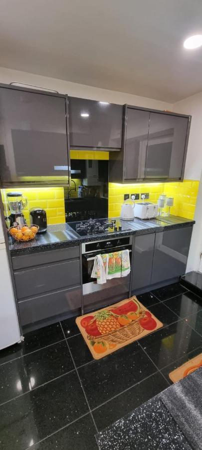 Accommodatie bij particulieren Beautiful With Free On Street Parking In Sydenham *