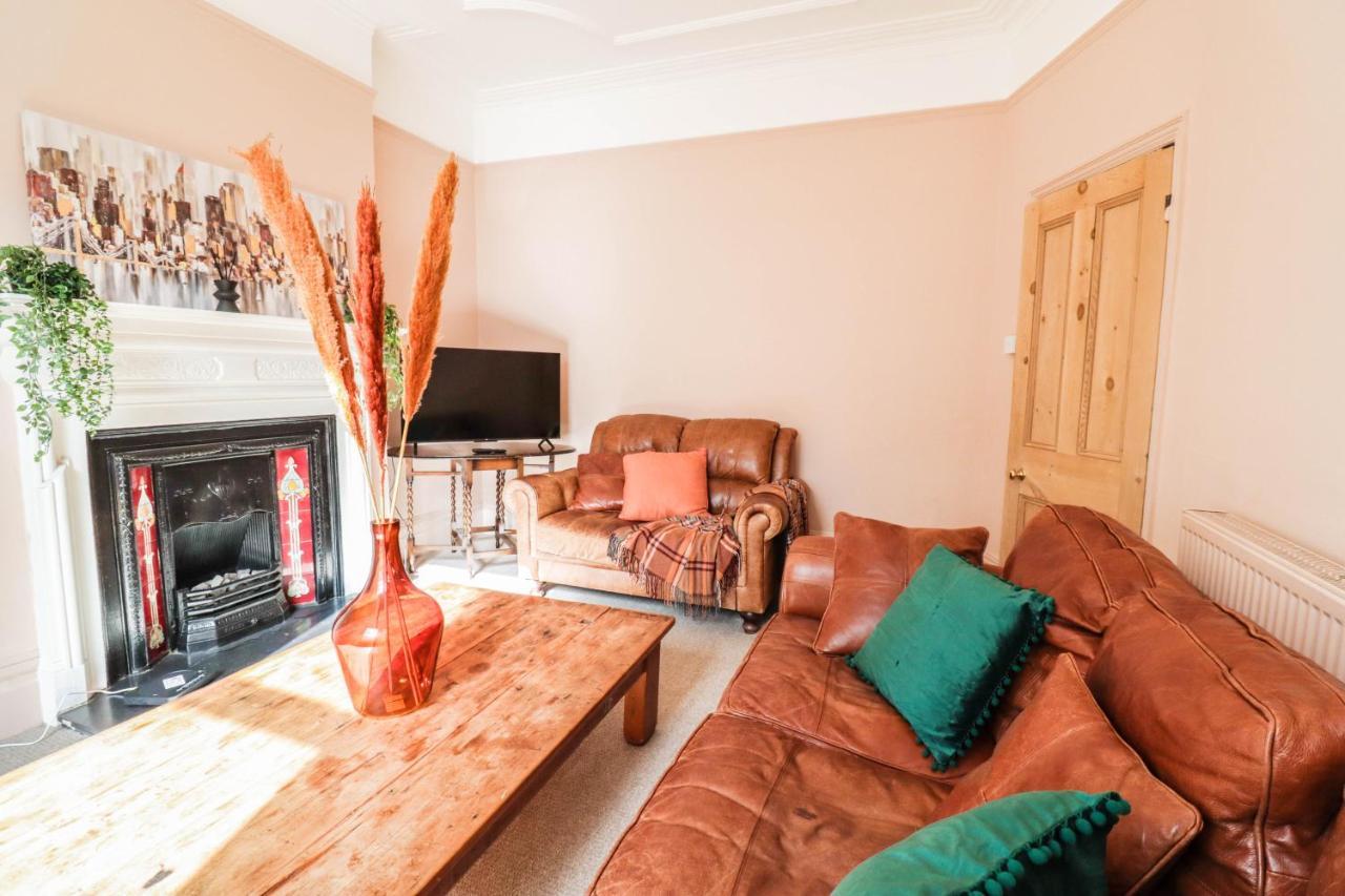 Stunning 5 Bed House In Clapham - Free Wifi! Holiday home
