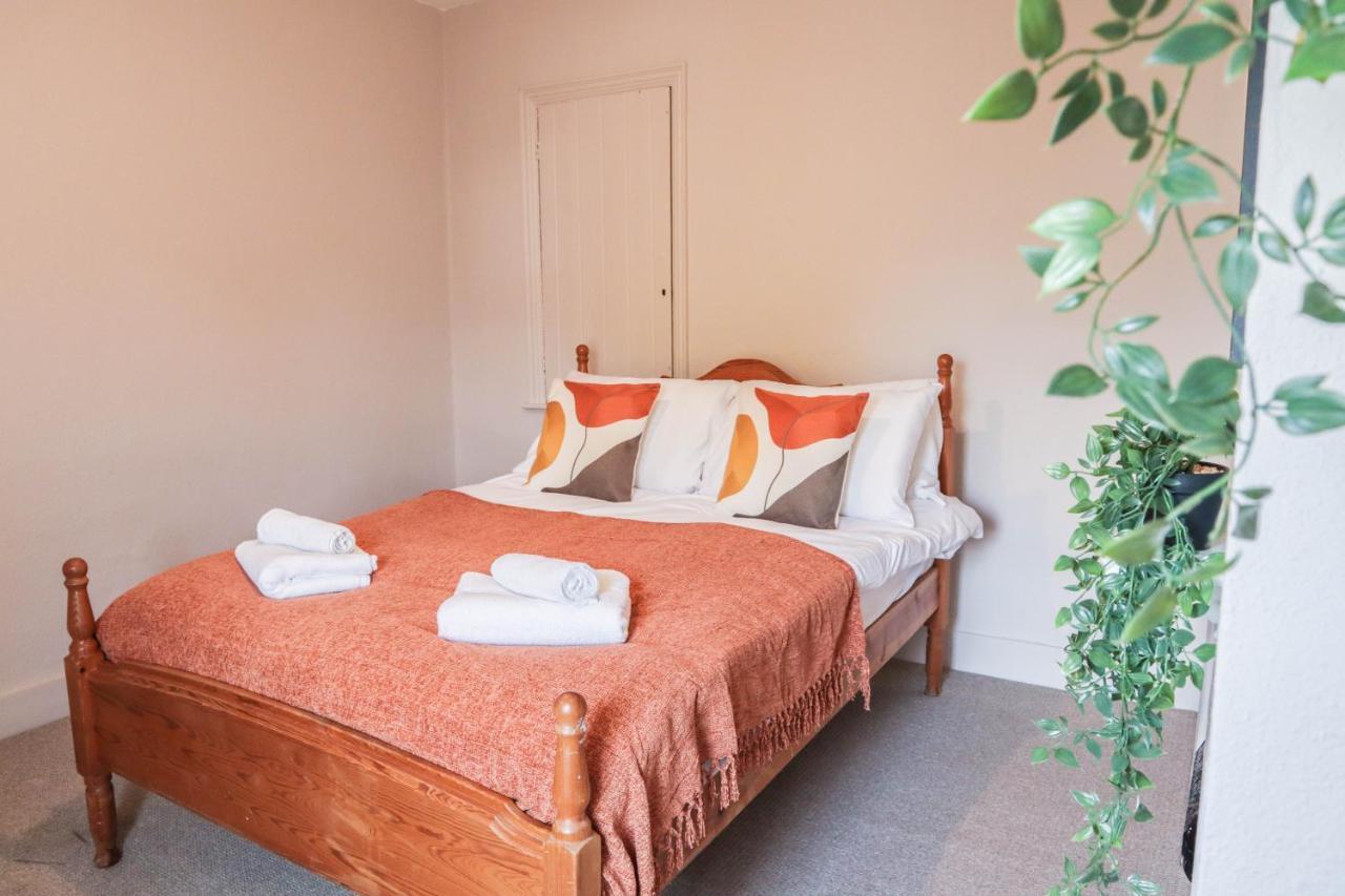 Holiday home Stunning 5 Bed House In Clapham - Free Wifi! London