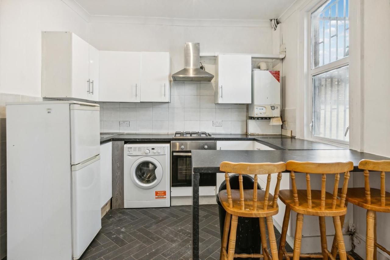 Gjestgiverier Cozy Flat London