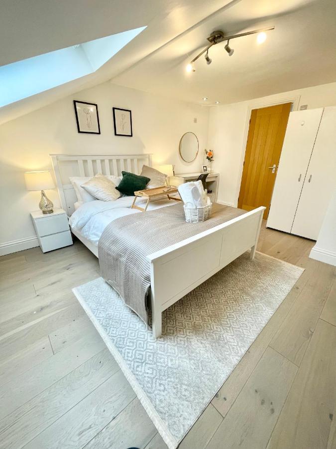 Luxury En-suite Double Bedroom Stratford E15 London