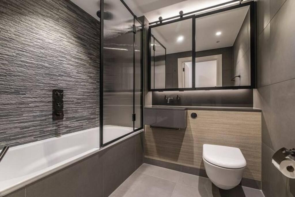 *rare Find* Luxury Collection Leilighet London