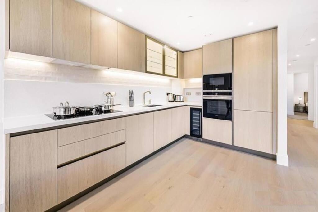 Apartment Rare Find - Luxury *