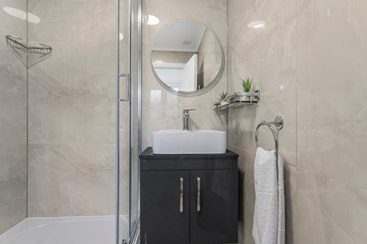 Modern 3 And 2 Bedroom In Maida Vale Appartement