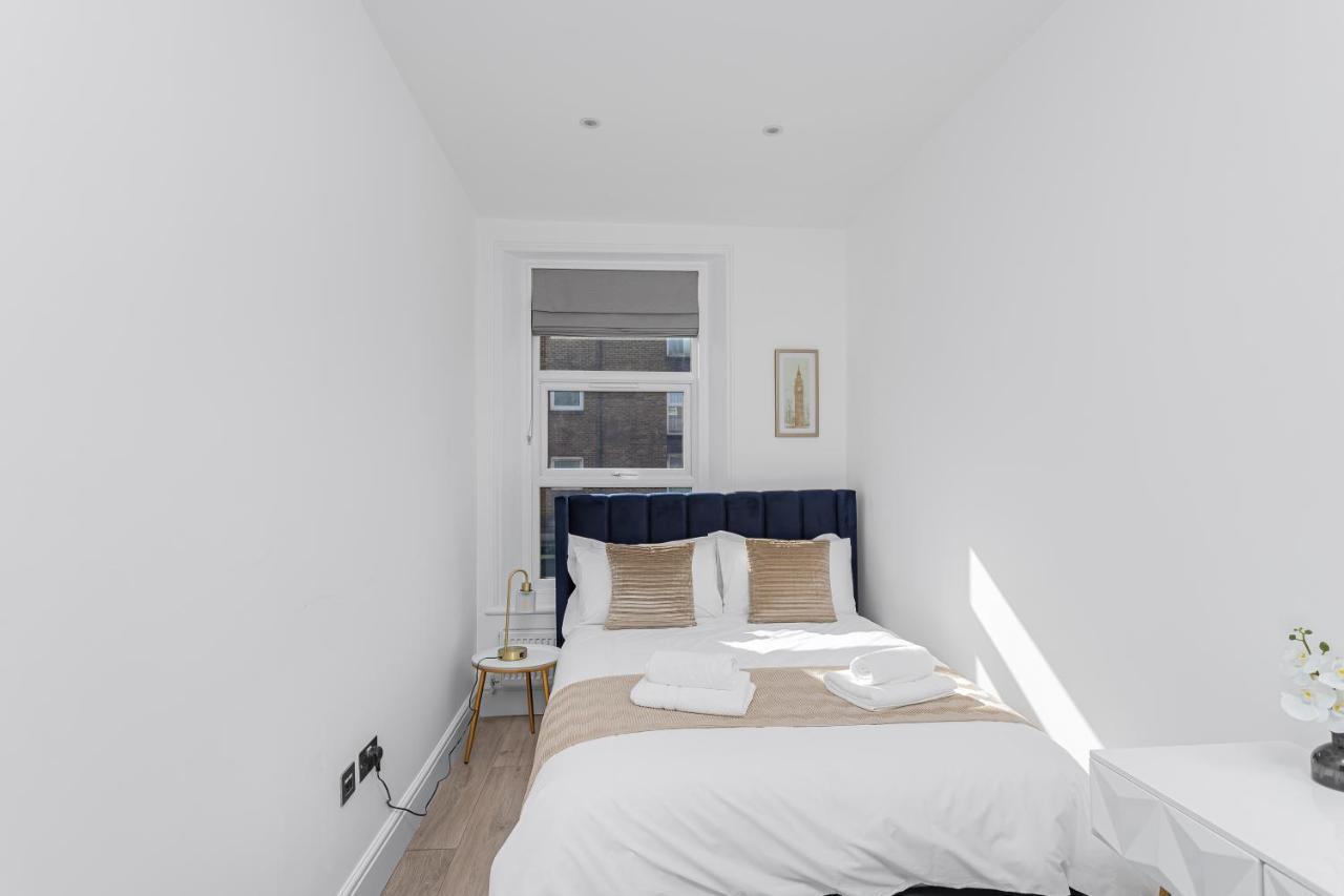 Modern 3 And 2 Bedroom In Maida Vale Londen