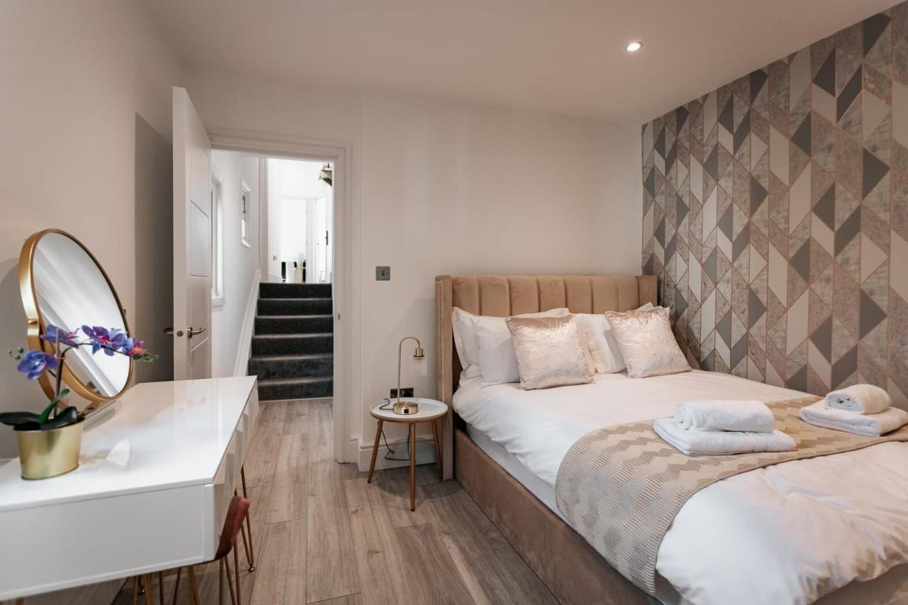 Modern 3 And 2 Bedroom In Maida Vale *