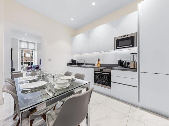 Apartment Harley Street Luxury Snug London