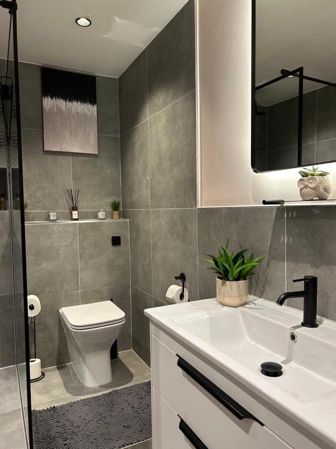 Cozy 2-bedroom Retreat With Modern Amenities Villa London