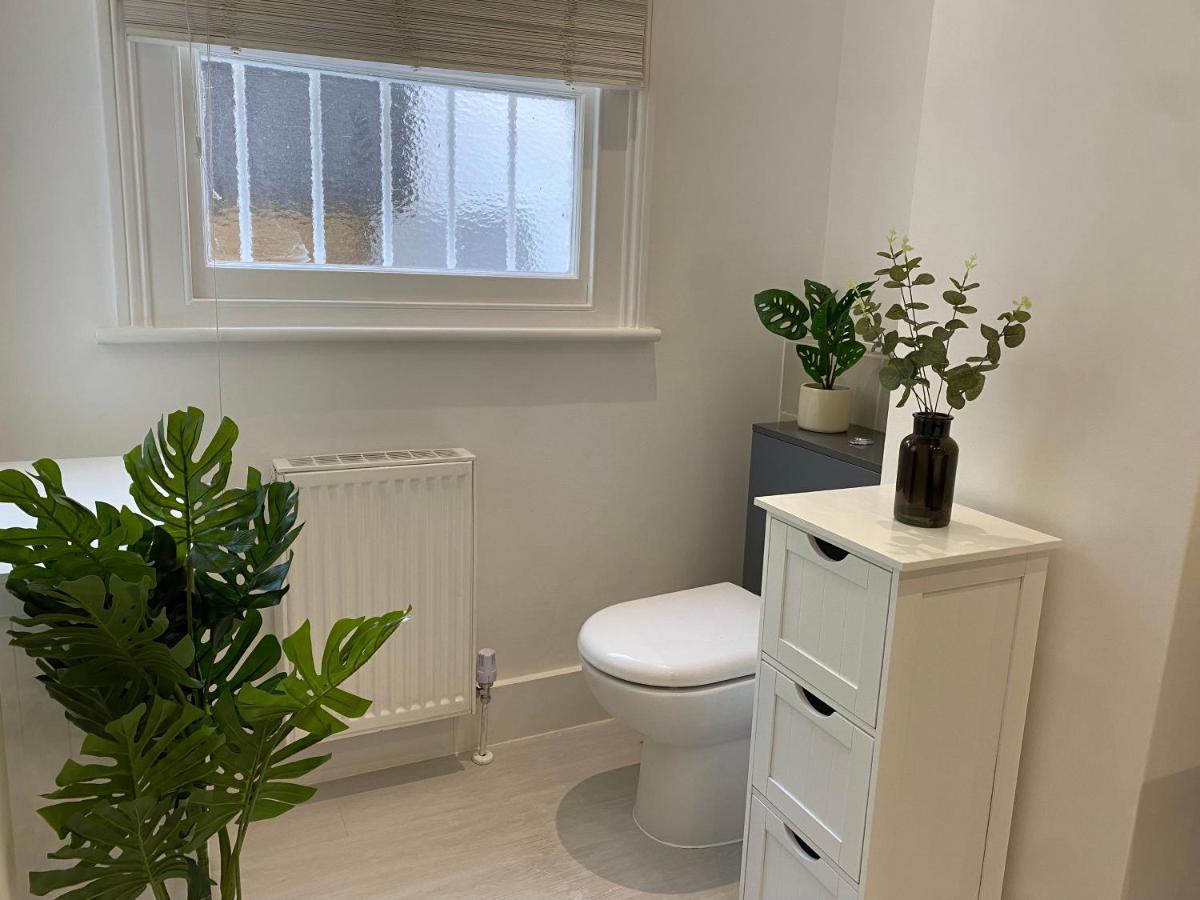 Apartamento Fantastic Spacious Garden Flat With Own Private Entrance *