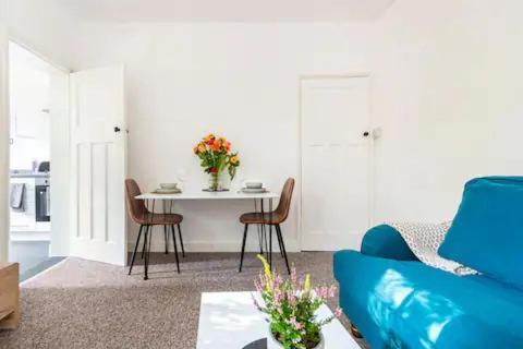 Garden Flat In Central Location Appartement *