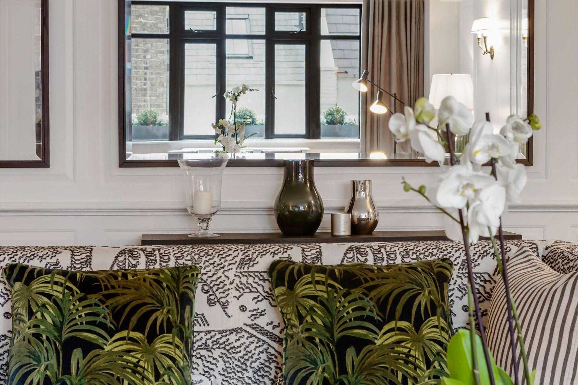 Apartment Knightsbridge 3-bed London