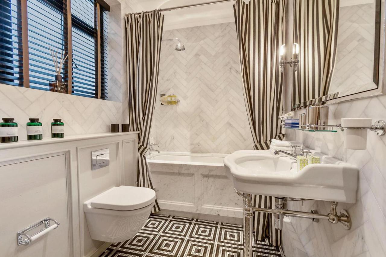 Knightsbridge 3-bed Apartment *