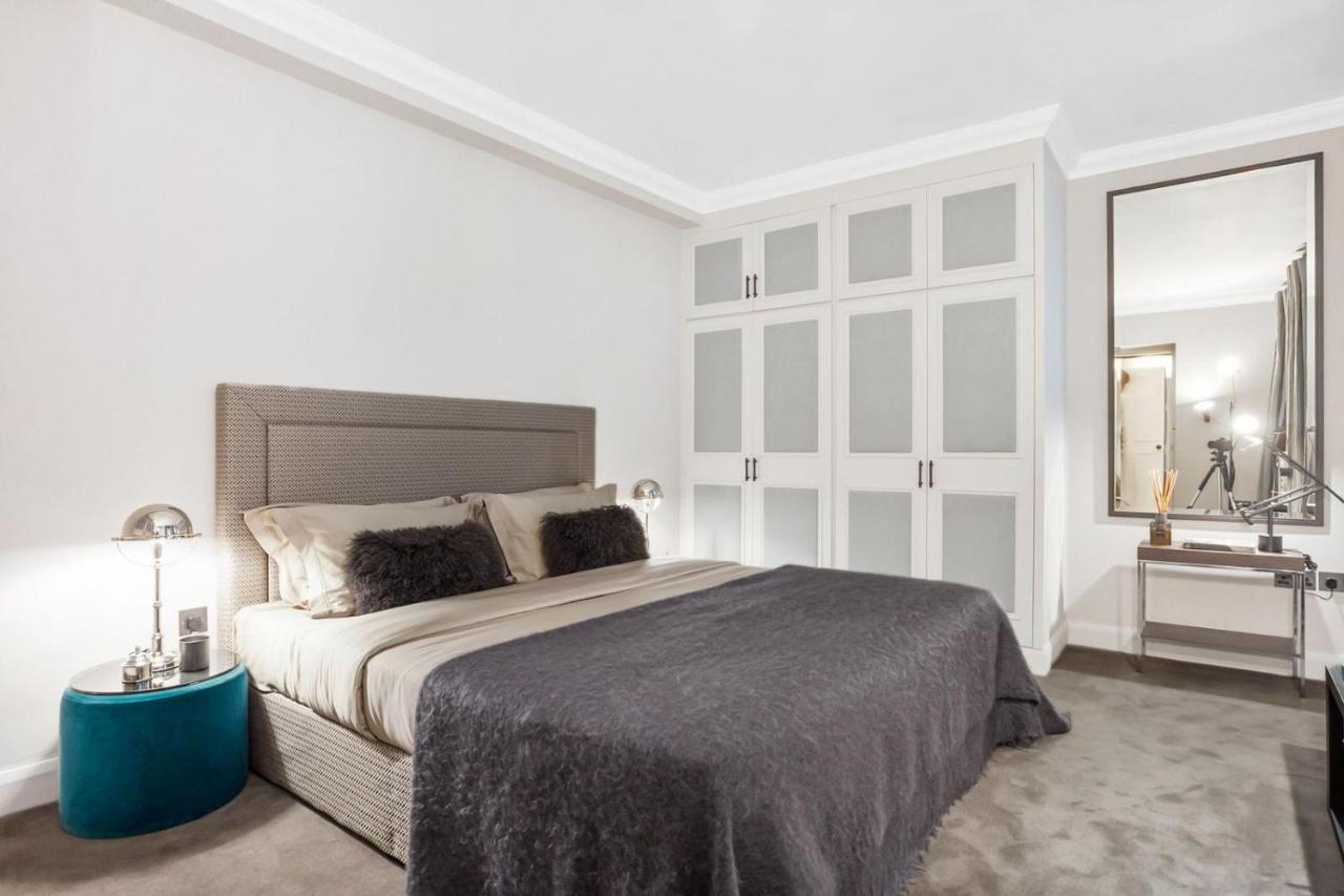 Apartment Knightsbridge 3-bed London