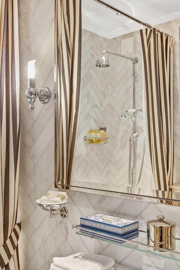 Knightsbridge 3-bed Apartment London