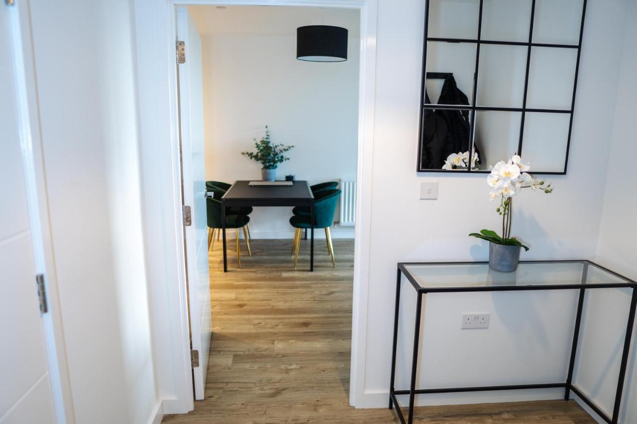Luxury, Modern & Cosy 2 Bedroom *
