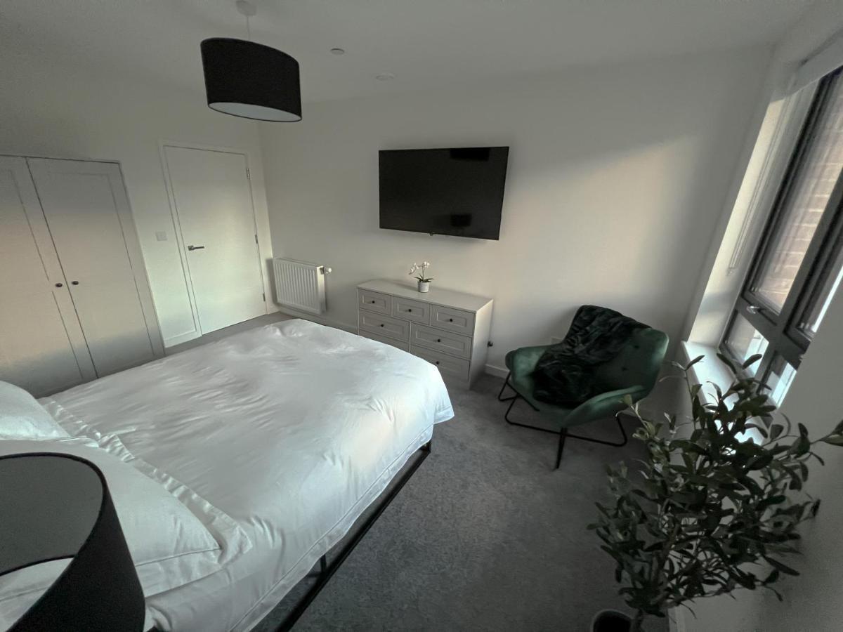 Apartment Luxury, Modern & Cosy 2 Bedroom *